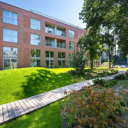 Luxury With Parking And Air Conditioning Near Center By Renters Prestige *