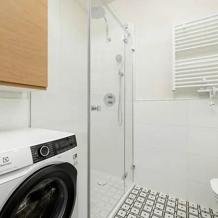 Luxury With Parking And Air Conditioning Near Center By Renters Prestige