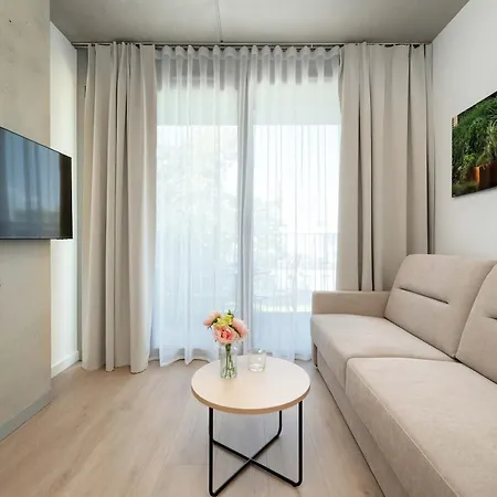 Apartament Luxury With Parking And Air Conditioning Near Center By Renters Prestige