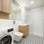 아파트 Luxury With Parking And Air Conditioning Near Center By Renters Prestige