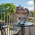 Daire Luxury With Parking And Air Conditioning Near Center By Renters Prestige
