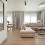Daire Luxury With Parking And Air Conditioning Near Center By Renters Prestige