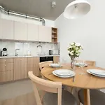 Luxury With Parking And Air Conditioning Near Center By Renters Prestige 브로츠와프