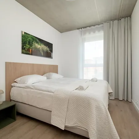 Luxury With Parking And Air Conditioning Near Center By Renters Prestige فروتسواف