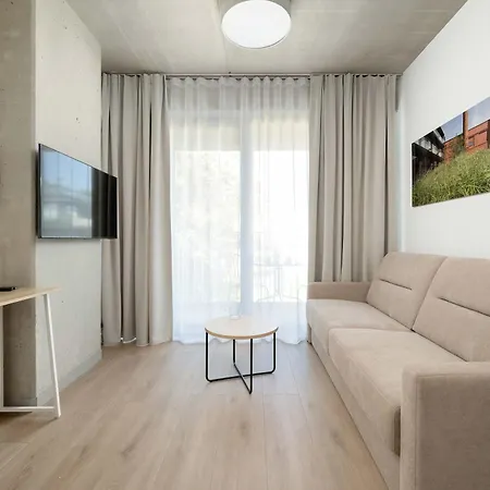 Luxury With Parking And Air Conditioning Near Center By Renters Prestige شقة