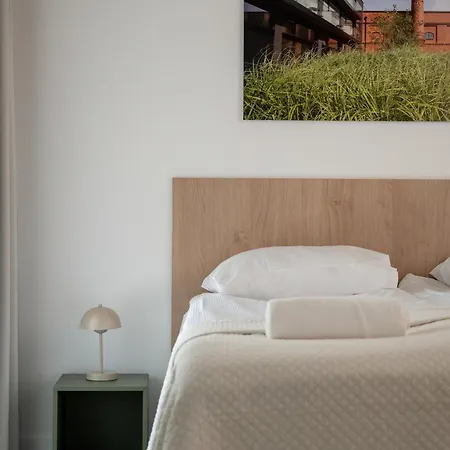 Luxury With Parking And Air Conditioning Near Center By Renters Prestige فروتسواف