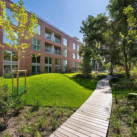 شقة Luxury With Parking And Air Conditioning Near Center By Renters Prestige *