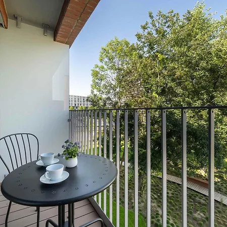 Luxury With Parking And Air Conditioning Near Center By Renters Prestige