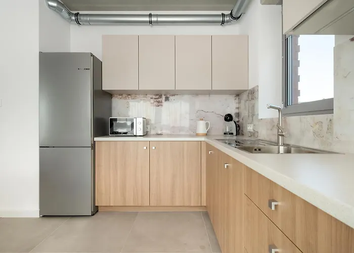 Luxury With Parking And Air Conditioning Near Center By Renters Prestige Lejlighed