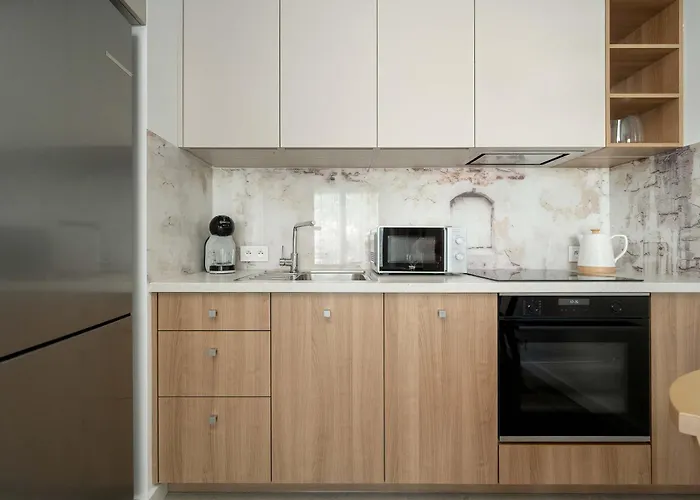 Luxury With Parking And Air Conditioning Near Center By Renters Prestige Lejlighed