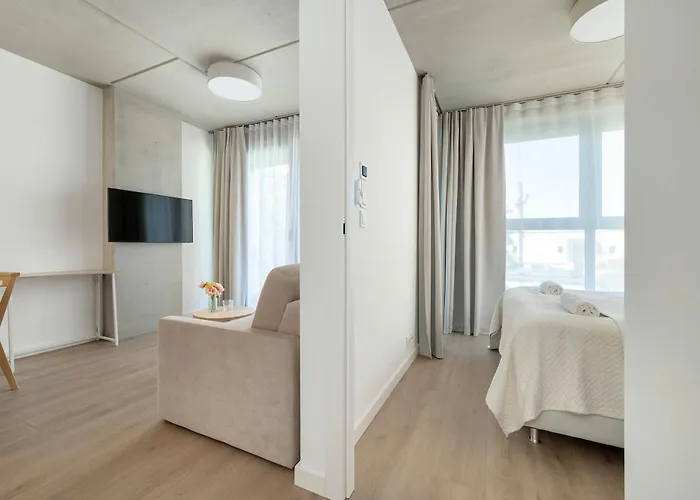 Lejlighed Luxury With Parking And Air Conditioning Near Center By Renters Prestige *