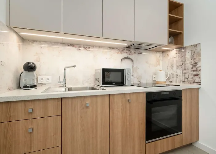 Lejlighed Luxury With Parking And Air Conditioning Near Center By Renters Prestige *